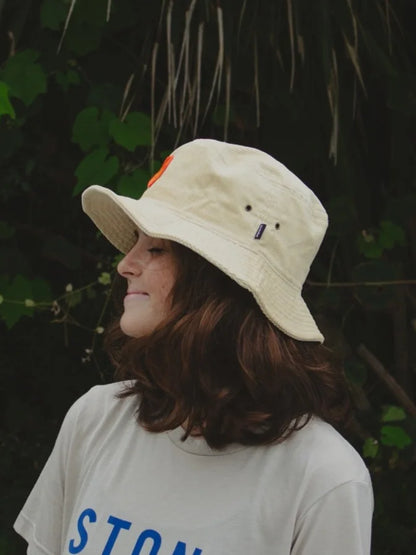 SAND CORDUROY BUCKET HAT