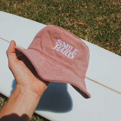 MAUVE SMILE HARD BUCKET HAT