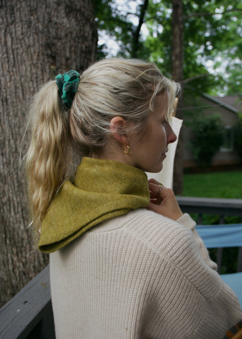 WILD OLIVE TRIANGLE SCARF