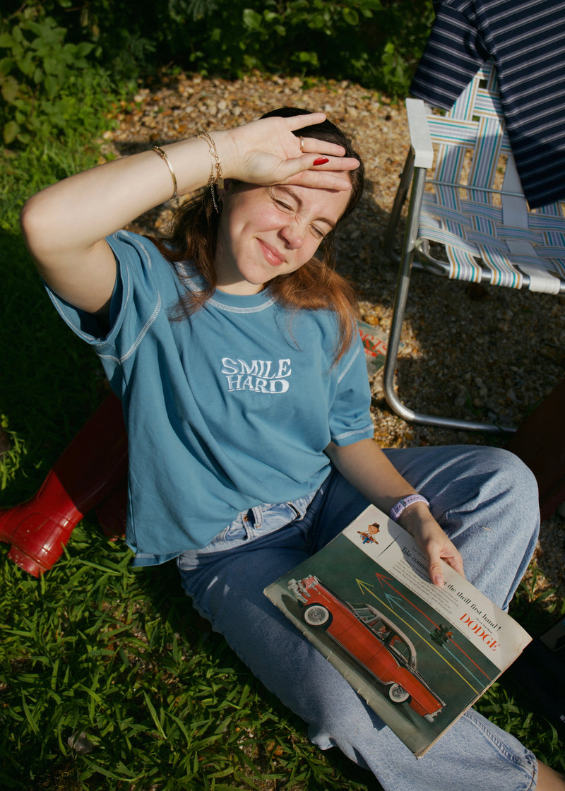 SMILE HARD COASTAL STITCH TEE